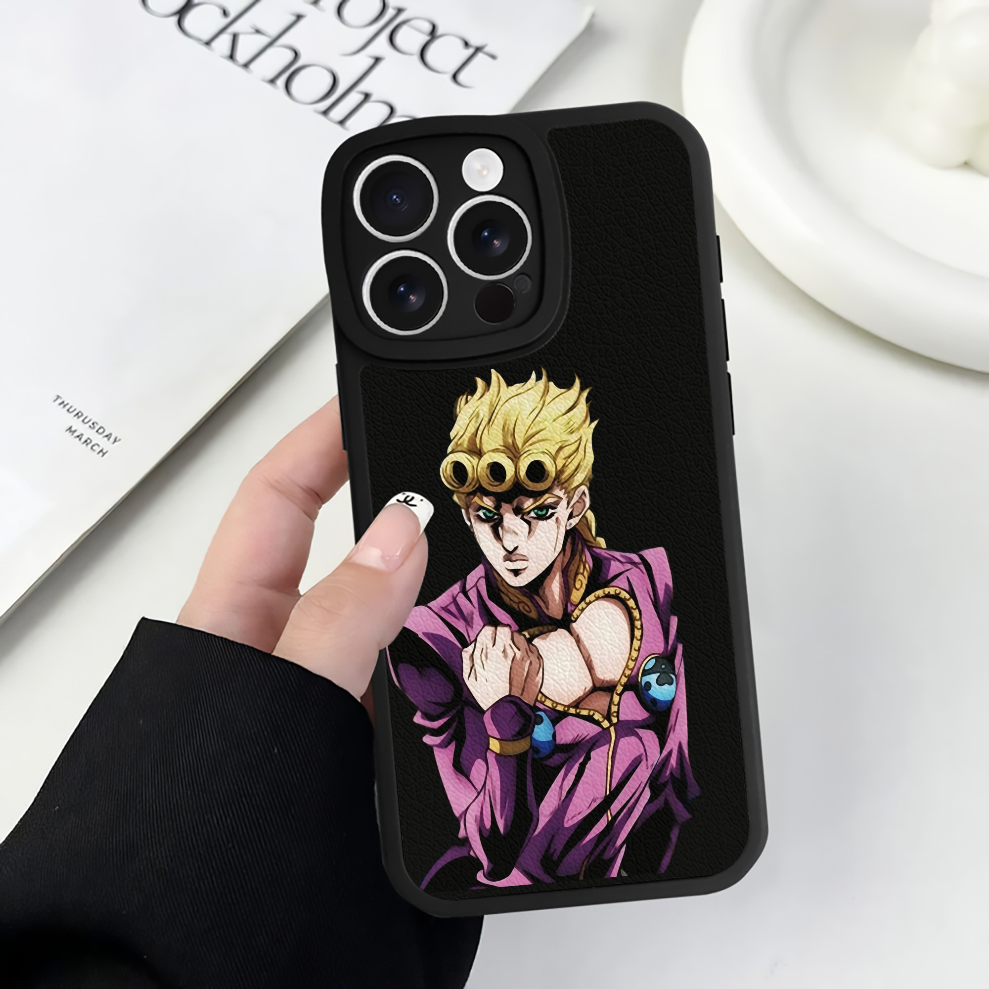 （画像用） ジョジョの奇妙な冒険 ジョルノ?ジョバァーナ JoJo's Bizarre Adventure Giorno Giovanna 【iPhone 16シリーズ対応】シリコンスマホケース（レザー調） 材質：シリコン
